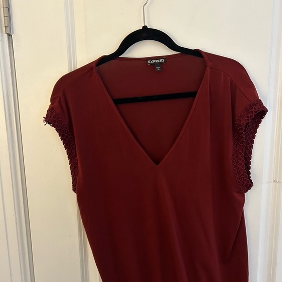 Express size medium burgundy red shirt - Picture 3 of 9
